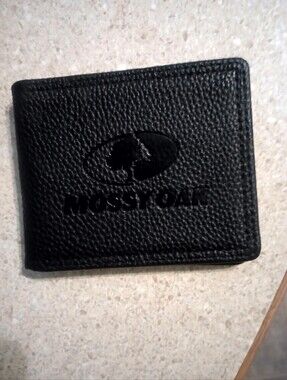 Mossy Oak Black Textured Leather Bi-Fold Wallet